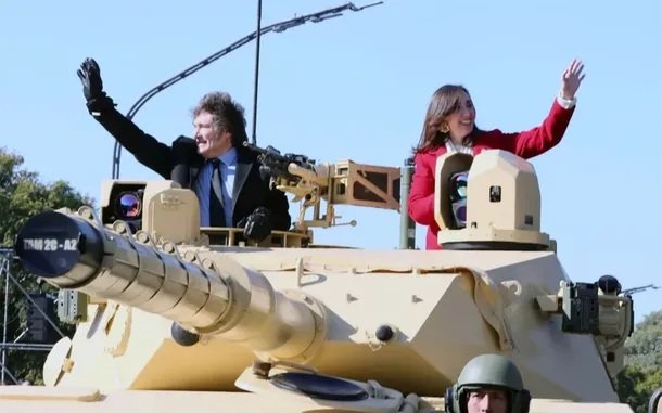 Javier Milei canceló el desfile militar